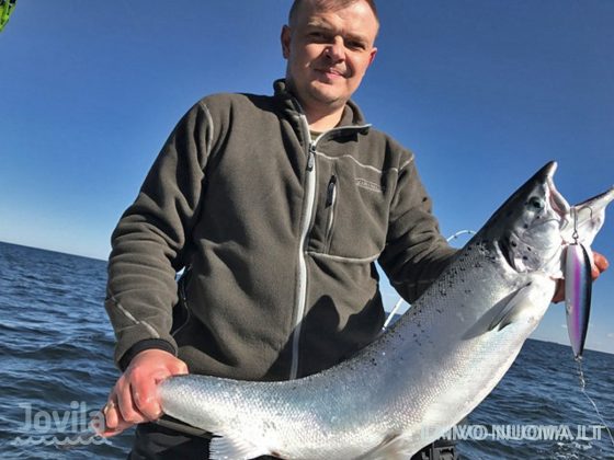 Pramoginė žvejyba Kuršių mariose arba Baltijos jūroje